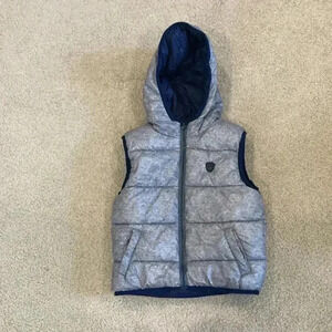 ⭐️ Kids mayoral puffer vest in size 18M